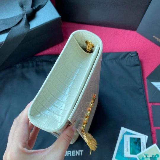YSL KATE 0723